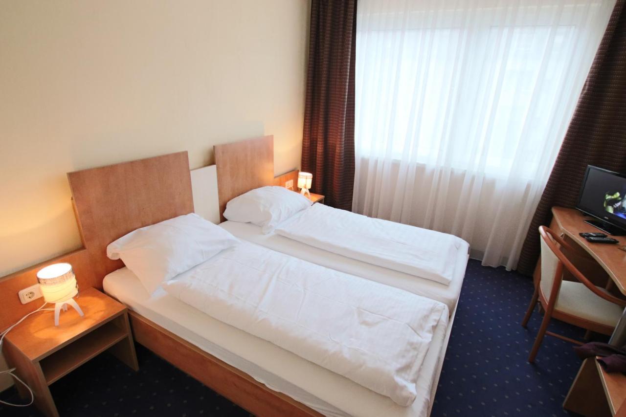 Centro Hotel Oberhausen Экстерьер фото